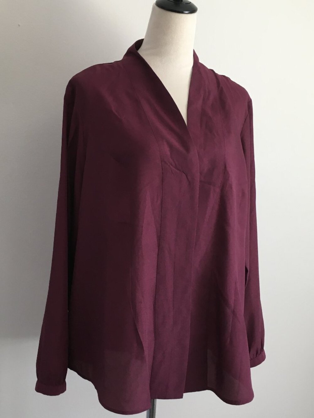 SOFT SURROUNDINGS Purple Long Sleeve V Neck Hidden Button Shirt